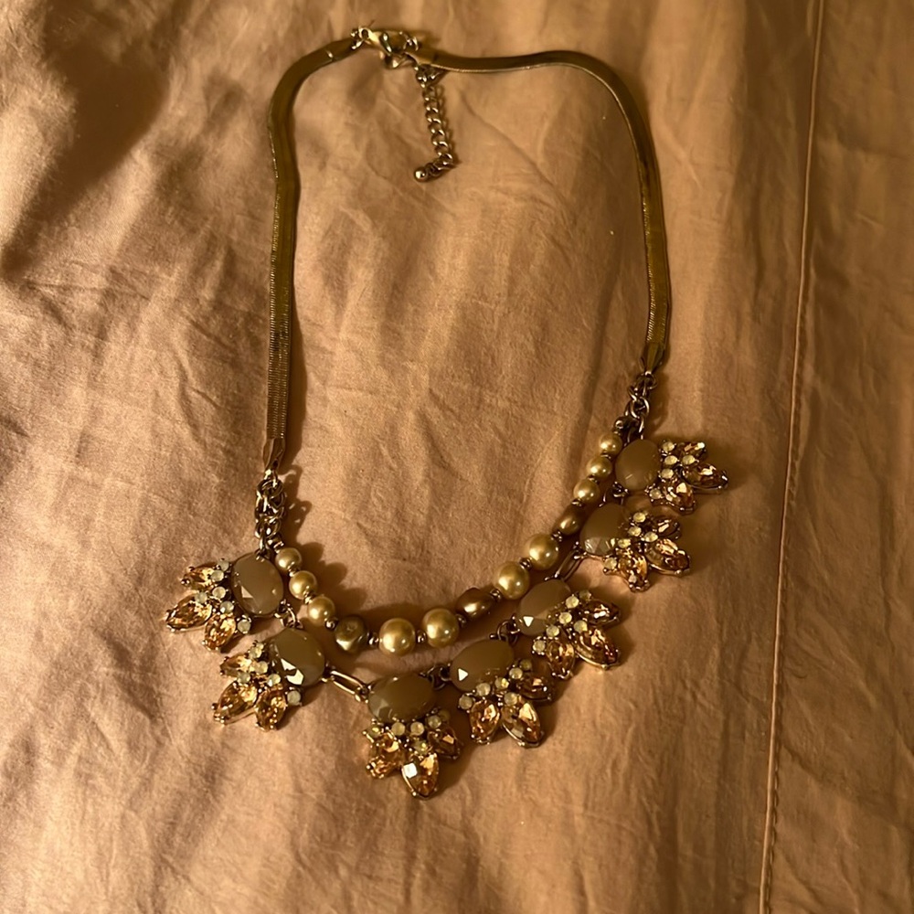 Pretty necklace with pearls and rhinestones, pink rose gold